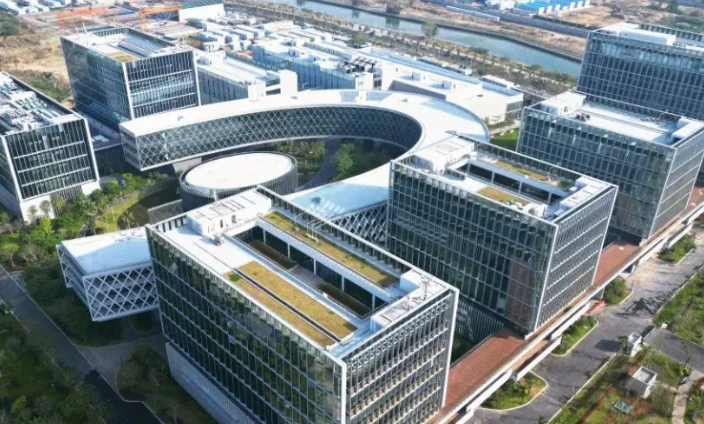 扬州同心集装箱标准干货箱与开顶箱结构差异及应用场景解析